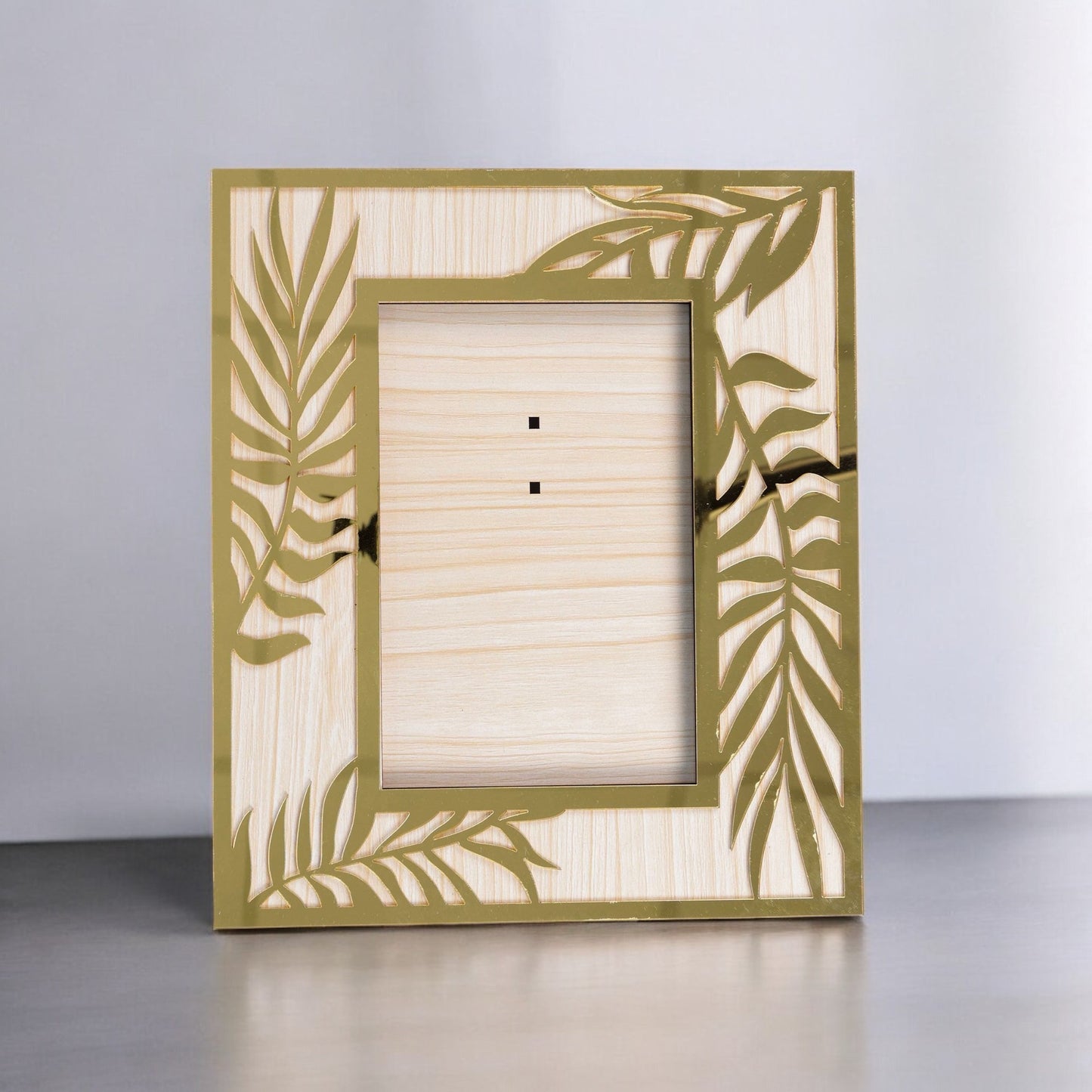 Izels Rectangle Shape Photo Frame - Wooden