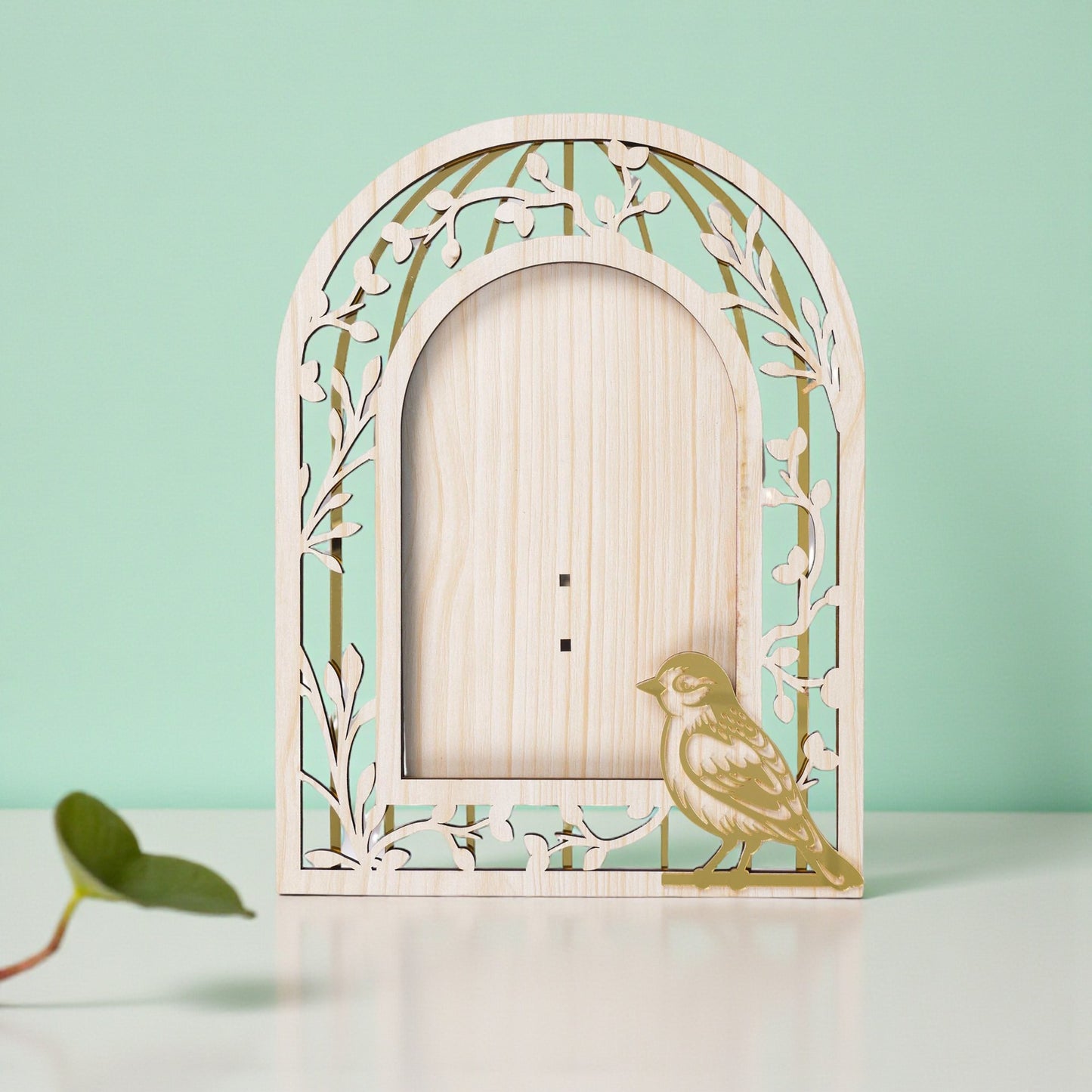 Izels Arch Shape Photo Frame - Wooden