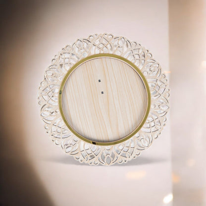 Izels Round Lace Border Photo Frame - Wooden